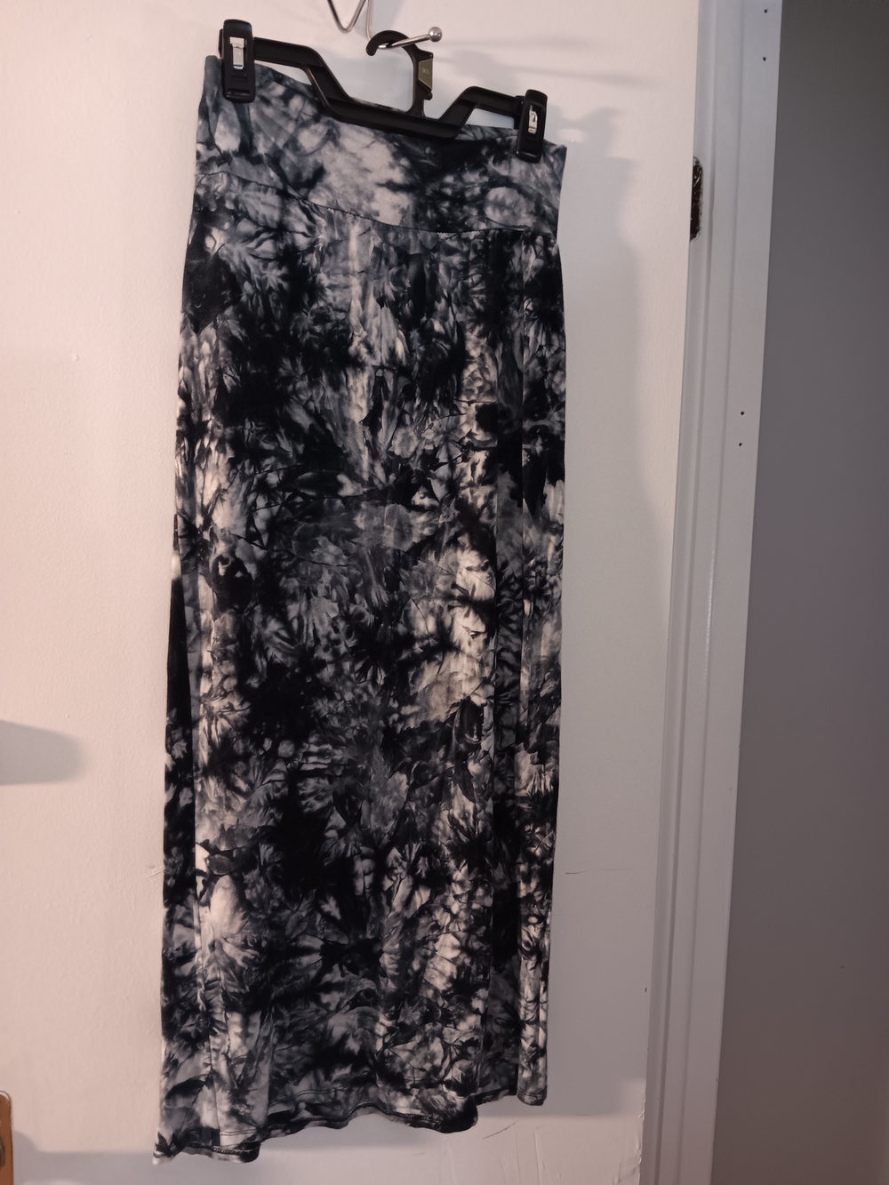 AB Studio Black & White Tie-Dye Maxi Skirt